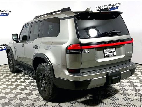 Used 2024 Lexus GX 550 550 Overtrail image 8