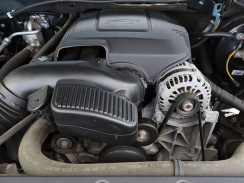 Used 2011 Chevrolet Avalanche LS image 27