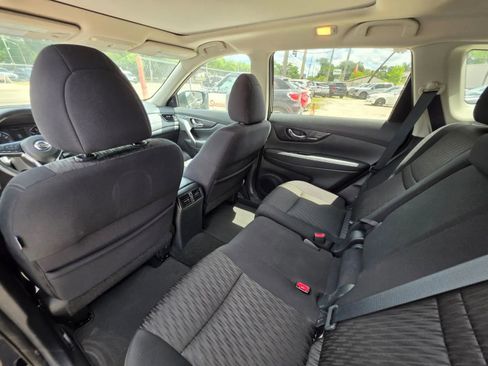 Used 2017 Nissan Rogue SV FWD image 10