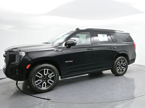 Used 2023 GMC Yukon AT4 w/ AT4 Premium Plus Package image 3
