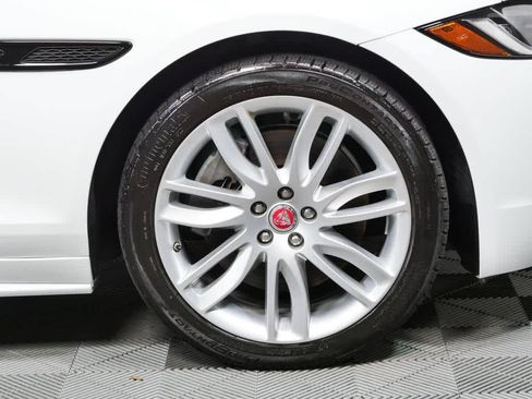 Used 2022 Jaguar XF R-Dynamic SE AWD/4WD image 39