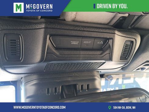 Used 2024 Jeep Wrangler Unlimited Sahara AWD/4WD image 27