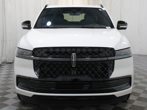 Used 2025 Lincoln Navigator Reserve w/ Jet Appearance Package AWD/4WD image 34