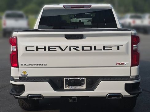 Used 2024 Chevrolet Silverado 1500 RST w/ Z71 Off-Road Package AWD/4WD image 6