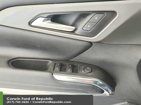 Used 2025 Chevrolet Traverse LT w/ Midnight/Sport Edition image 20