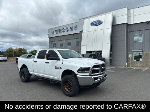 Used 2018 RAM 2500 Tradesman w/ Chrome Appearance Group AWD/4WD image 6