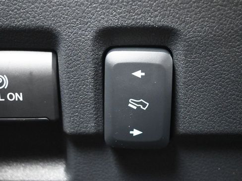 Used 2024 Ford F250 Lariat image 19