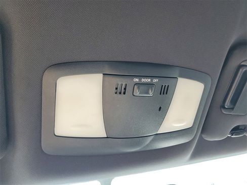 Certified 2017 Nissan 370Z Coupe image 24