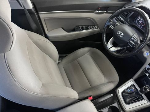 Used 2019 Hyundai Elantra Value Edition FWD image 38