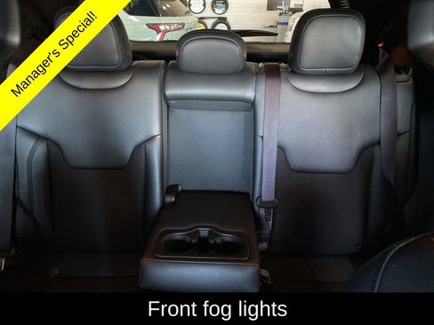 Used 2025 Jeep Compass Trailhawk AWD/4WD image 13
