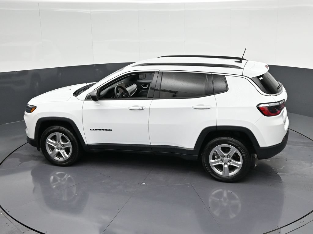 Used 2023 Jeep Compass Latitude AWD/4WD image 23