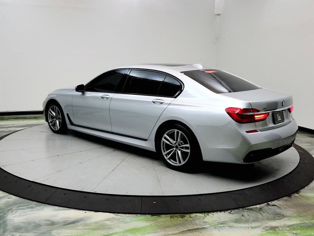 Used 2016 BMW 750i xDrive AWD/4WD image 7