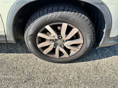 Used 2019 Honda Pilot EX image 11