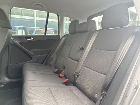 Used 2018 Volkswagen Tiguan Limited w/ Premium Package AWD/4WD image 23