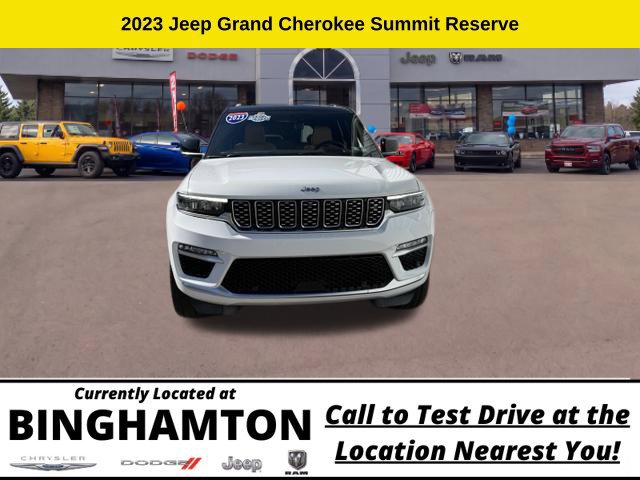 Used 2023 Jeep Grand Cherokee Summit AWD/4WD image 4