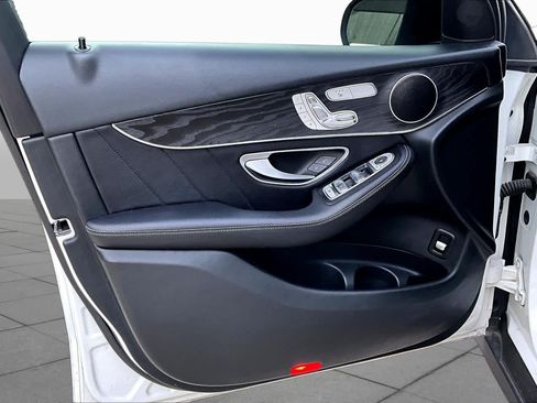 Used 2018 Mercedes-Benz GLC 300 image 21