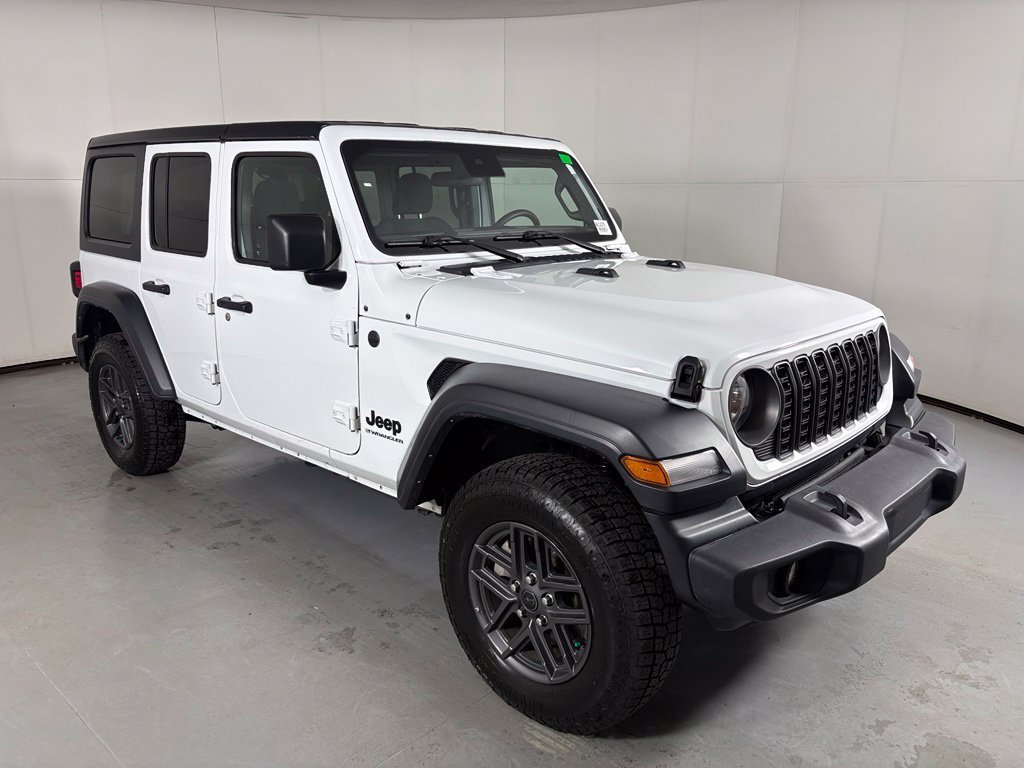 Used 2025 Jeep Wrangler Unlimited Sport AWD/4WD image 2