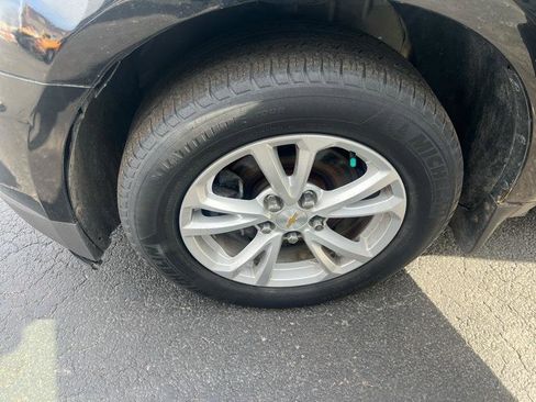 Used 2017 Chevrolet Equinox LT image 22