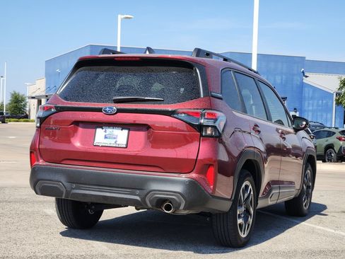 Used 2025 Subaru Forester Limited AWD/4WD image 3