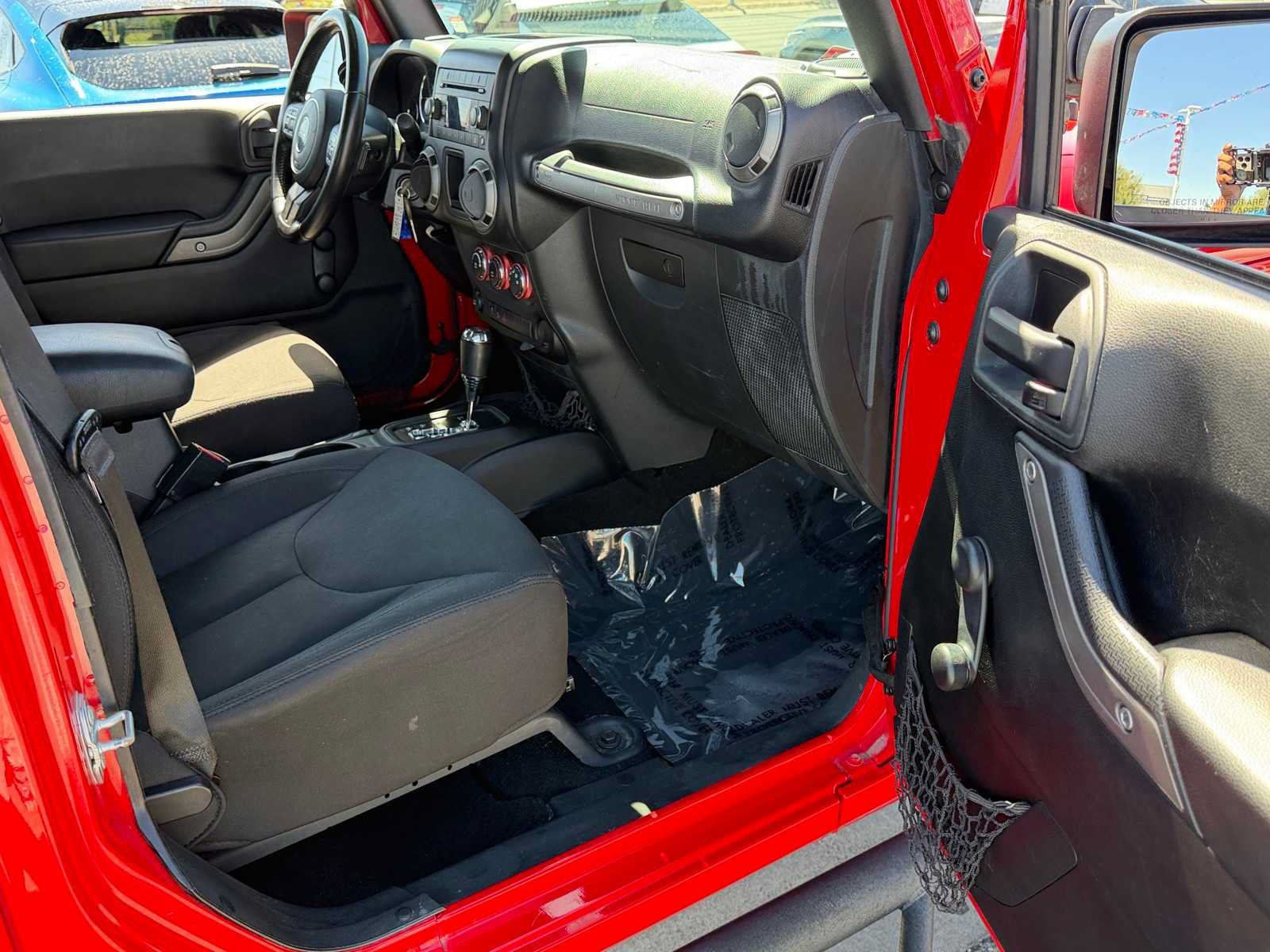 Used 2016 Jeep Wrangler Unlimited Sport w/ Connectivity Group AWD/4WD image 27