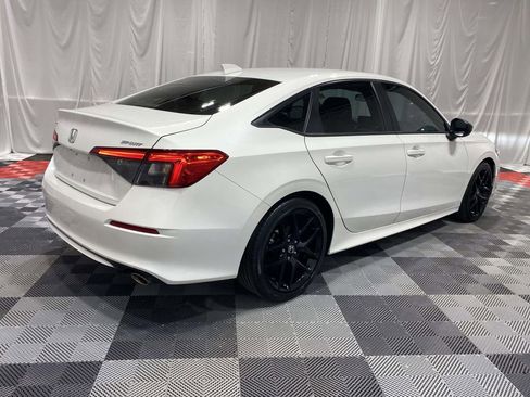 Used 2023 Honda Civic Sport image 4