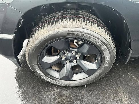 Used 2019 RAM 1500 Big Horn AWD/4WD image 11
