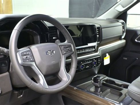 New 2026 Chevrolet Silverado 1500 LT Trail Boss w/ Convenience Package II image 16