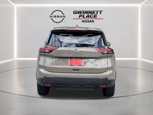 Certified 2025 Nissan Rogue SV AWD/4WD image 24