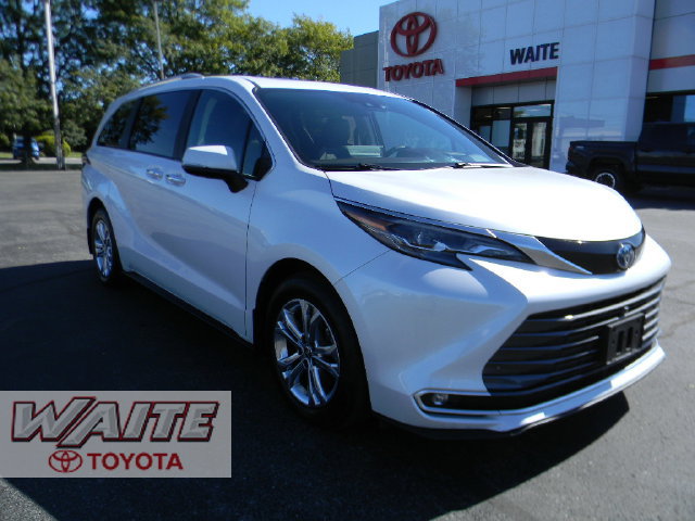 Certified 2024 Toyota Sienna Platinum AWD/4WD image 1