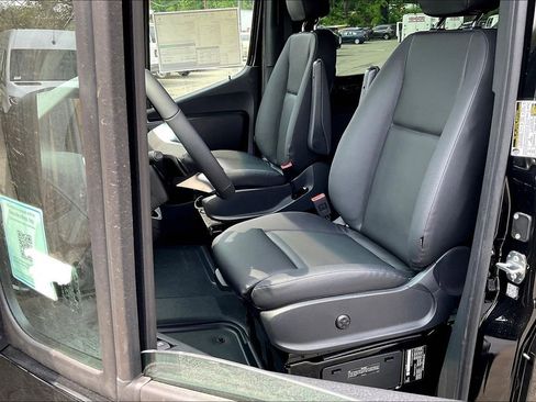 New 2025 Mercedes-Benz Sprinter 144 Cargo image 7
