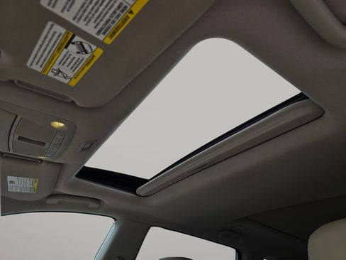 Used 2016 Nissan Pathfinder Platinum AWD/4WD image 6