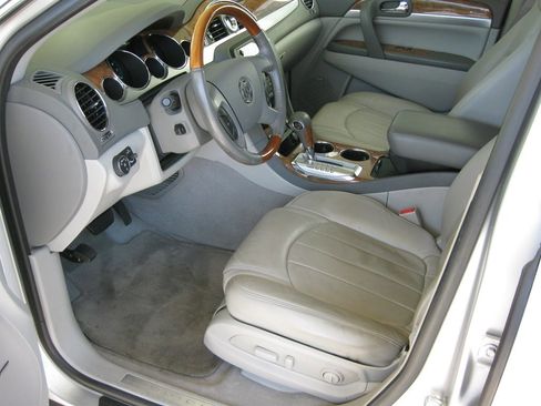 Used 2012 Buick Enclave Premium w/ Trailering Provision Package image 11