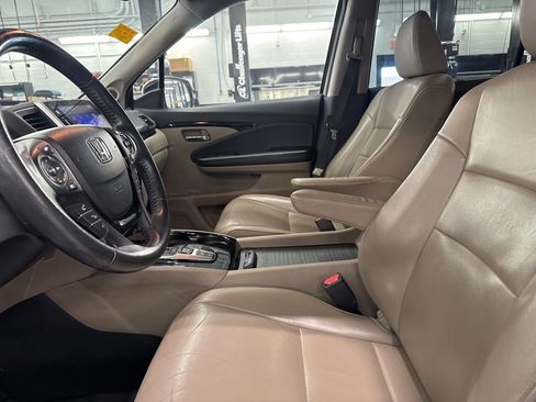 Used 2016 Honda Pilot Touring image 11
