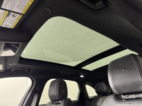 Used 2025 Jaguar F-PACE R-Dynamic S image 26