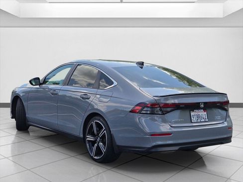 Certified 2025 Honda Accord Sport image 7