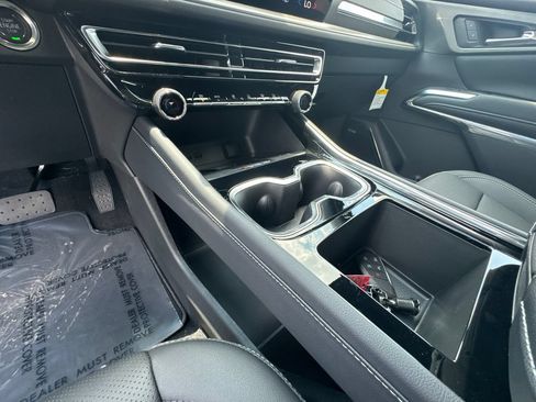New 2026 Chevrolet Traverse LT w/ Enhanced Driving Package FWD image 32