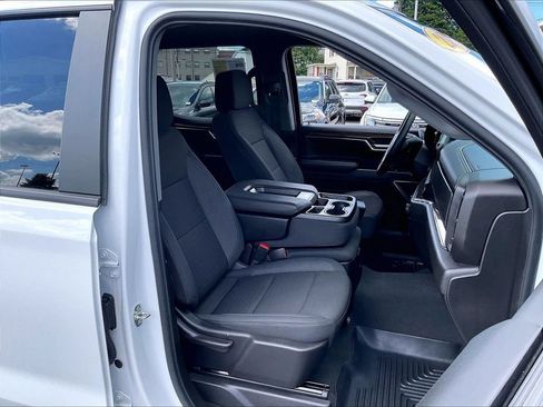 Used 2024 Chevrolet Silverado 1500 LT AWD/4WD image 11