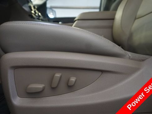 Used 2019 GMC Yukon XL SLT w/ Open Road Package RWD image 8
