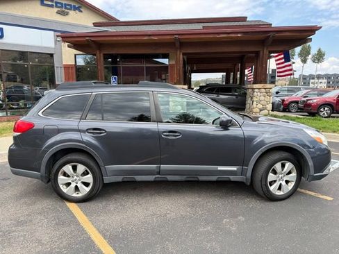 Used 2011 Subaru Outback 2.5i Limited AWD/4WD image 10