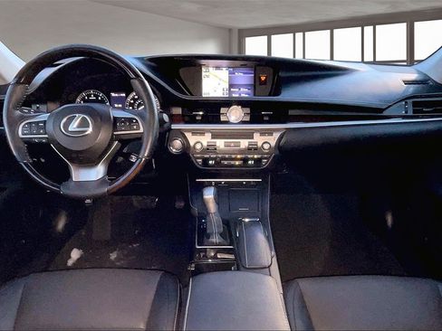Used 2016 Lexus ES 350 w/ Navigation System Package image 7