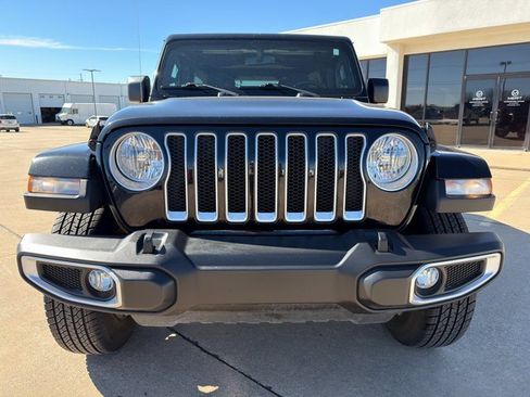 Used 2023 Jeep Wrangler Sahara image 4