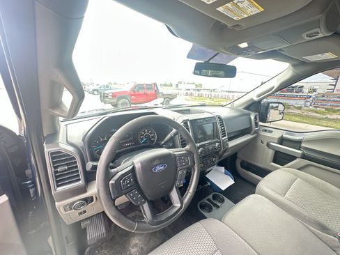 Used 2016 Ford F150 XLT w/ Equipment Group 302A Luxury AWD/4WD image 10