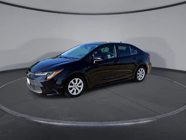 Used 2023 Toyota Corolla LE FWD image 4