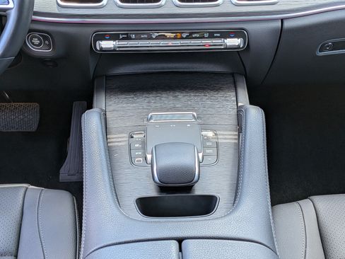 Used 2025 Mercedes-Benz GLE 350 4MATIC image 21