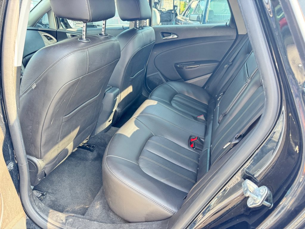 Used 2016 Buick Verano Leather w/ Driver Confidence Package FWD image 12