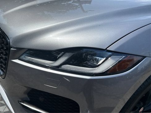 Used 2021 Jaguar F-PACE S AWD/4WD image 25
