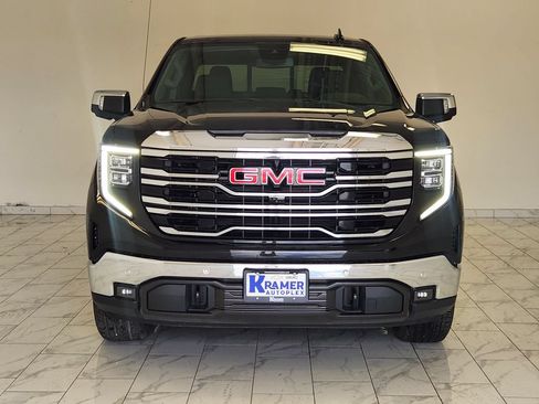 Used 2022 GMC Sierra 1500 SLT w/ SLT Premium Plus Package RWD image 2