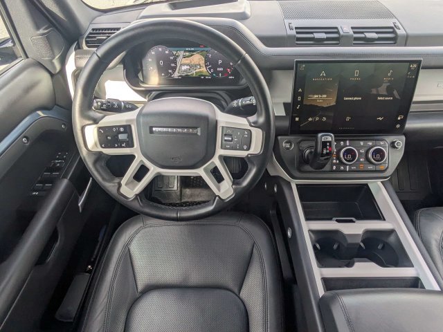 Used 2026 Land Rover Defender 110 X-Dynamic SE AWD/4WD image 15