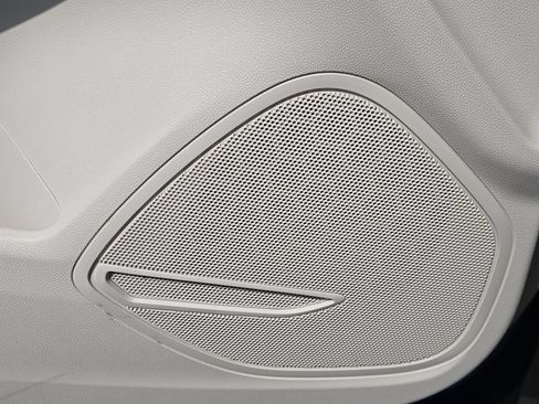 Certified 2023 Buick Envision Preferred FWD image 30