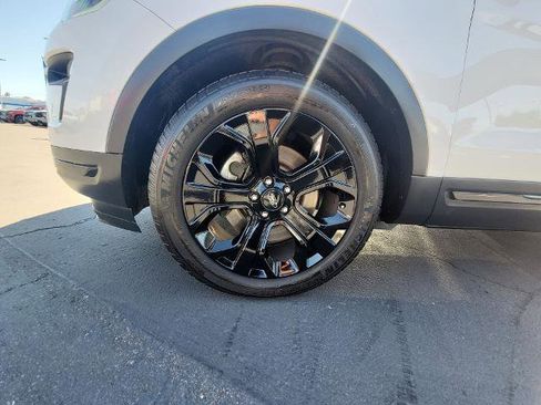 Used 2019 Ford Explorer Sport image 31